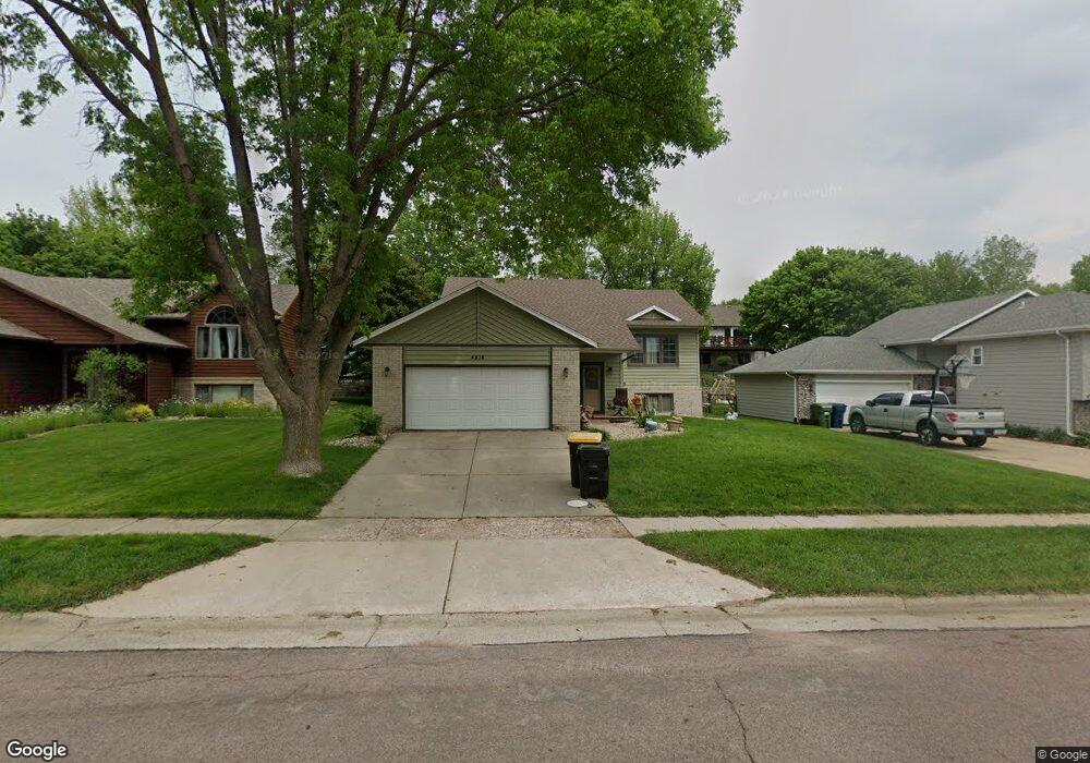 4816 E Blueridge Dr, Sioux Falls, SD 57110 - photo 1