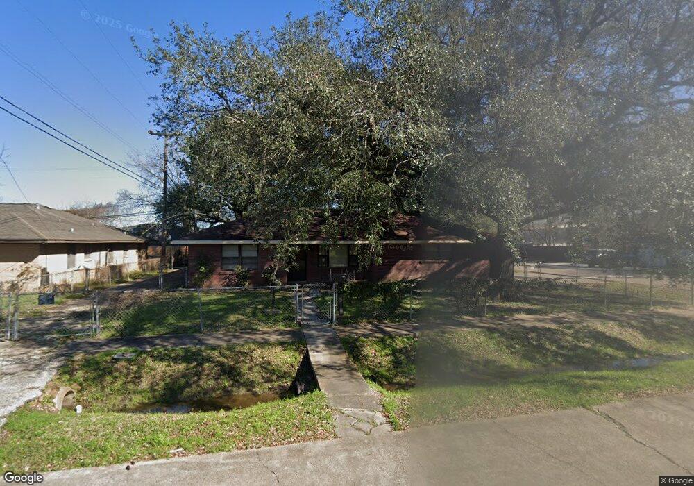 9202 Goldcrest St, Houston, TX 77022 - photo 1