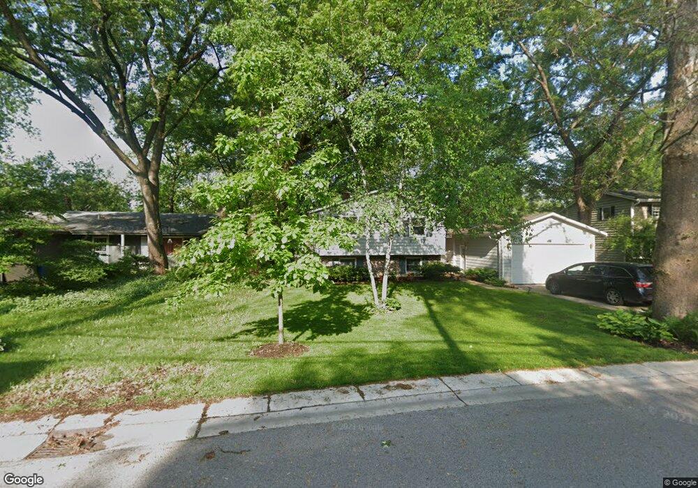 812 Oceola Dr, Algonquin, IL 60102 - photo 1