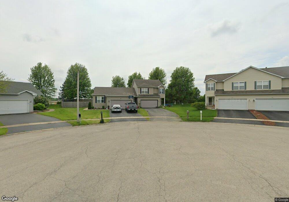 570 Chestnut Dr, Oswego, IL 60543 - photo 1