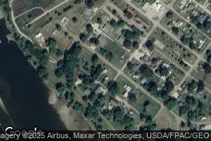 304 Des Moines St, Eldon, IA 52554