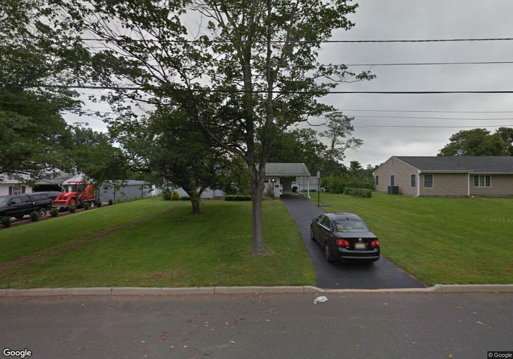 191 Kendall Rd, Kendall Park, NJ 08824 - photo 1