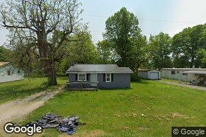 913 W Ferry St, Cayuga, IN 47928