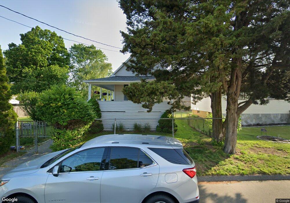 146 Mckinley Ave, Stratford, CT 06615 - photo 1