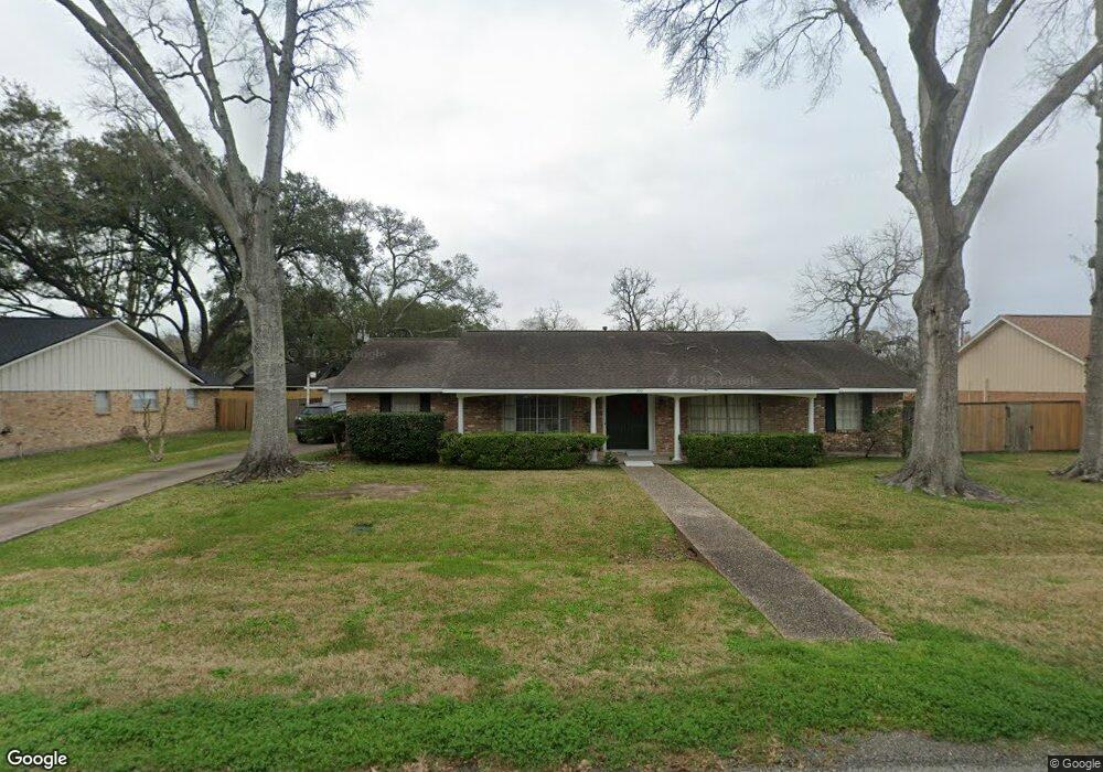 306 Coke Ln, Alvin, TX 77511 - photo 1