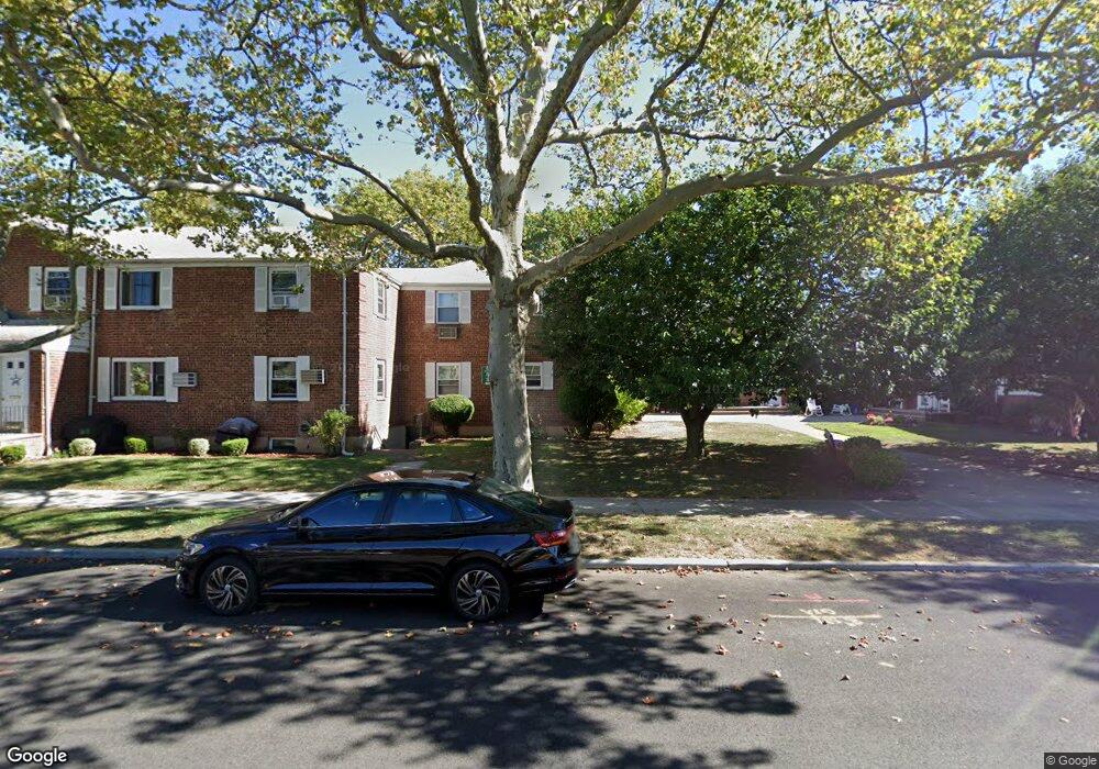 73-47 255th St unit B-1, Glen Oaks, NY 11004 - photo 1