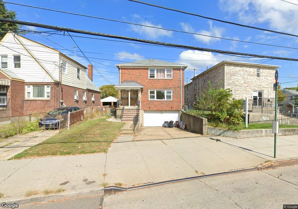 16529 Union Turnpike unit 2F, Fresh Meadows, NY 11366 - photo 1