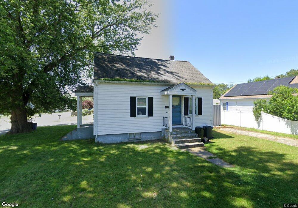 131 Metacomet Ave, Swansea, MA 02777 - photo 1