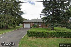 74 Magnolia Rd, Iselin, NJ 08830