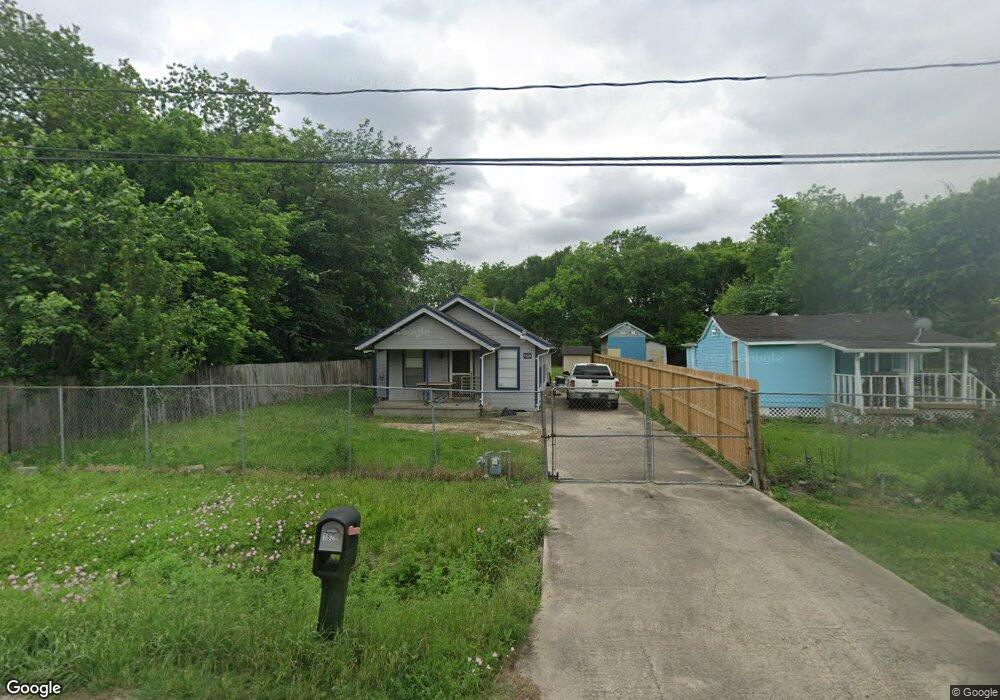1828 Wellington St, Houston, TX 77093 - photo 1