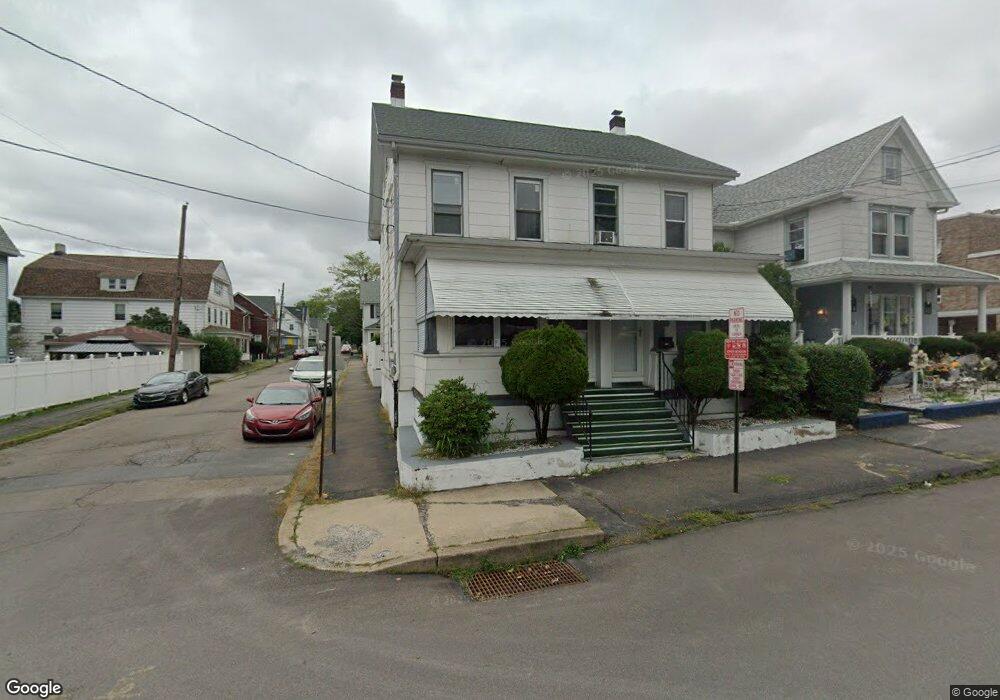 582 N Laurel St, Hazleton, PA 18201 - photo 1