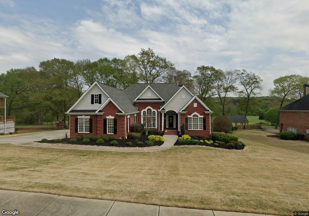 636 Reece Dr, Hoschton, GA 30548 - photo 1