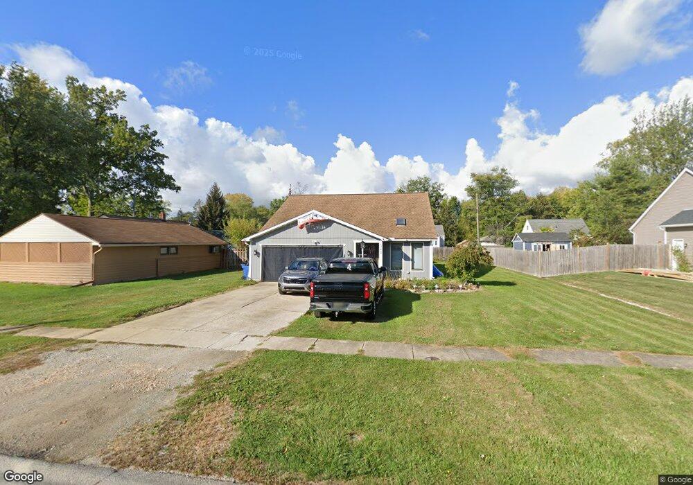 542 Treadway Blvd, Sheffield Lake, OH 44054 - photo 1