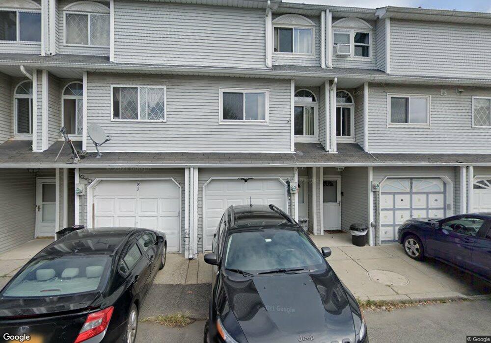 89 Simmons Ln, Staten Island, NY 10314 - photo 1