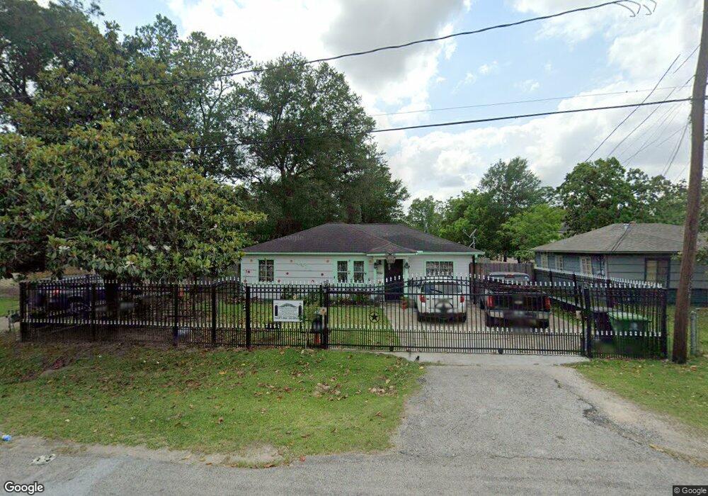 10433 Onslow St, Houston, TX 77016 - photo 1