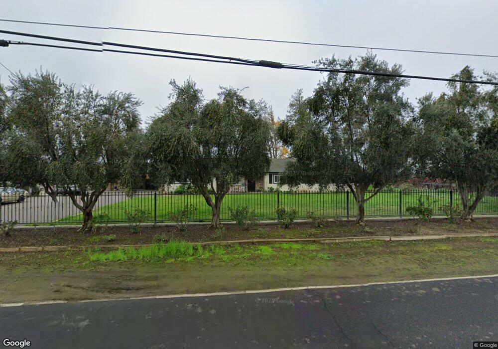 2572 W Woodbridge Rd, Lodi, CA 95242 - photo 1