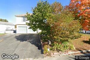 18 Lauren Dr, Manchester, NH 03103