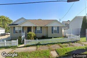 430 6th St, Moline, IL 61265