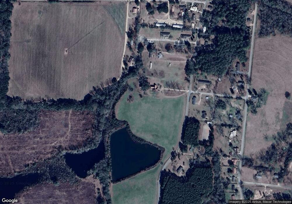 526 Ocmulgee St W, Broxton, GA 31519 - photo 1