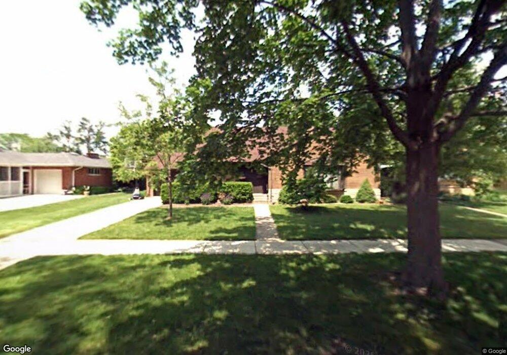 325 E Sherman Ave, Elmhurst, IL 60126 - photo 1