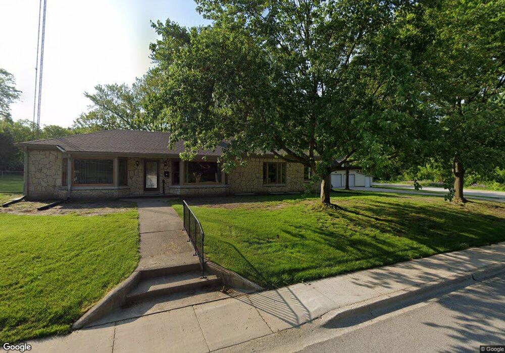 525 S Hubbard St, Algonquin, IL 60102 - photo 1