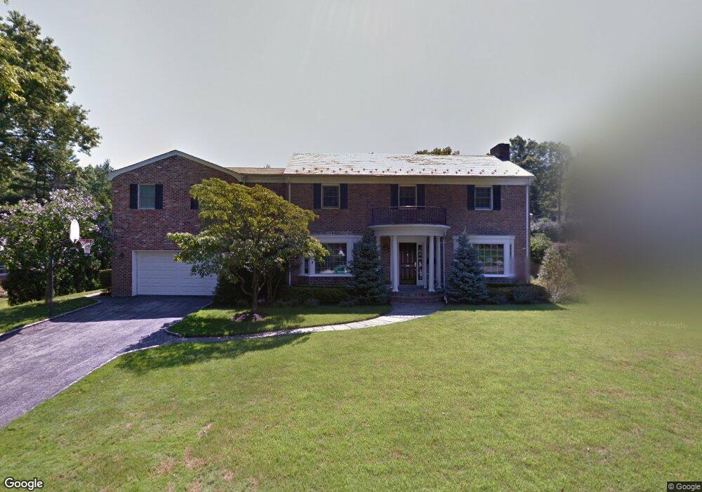 70 Bartlett Dr, Manhasset, NY 11030 - photo 1