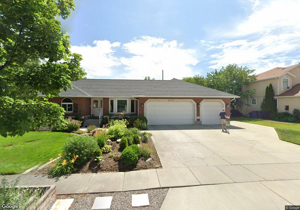 9537 Misty Oaks Cir, South Jordan, UT 84095 - photo 1