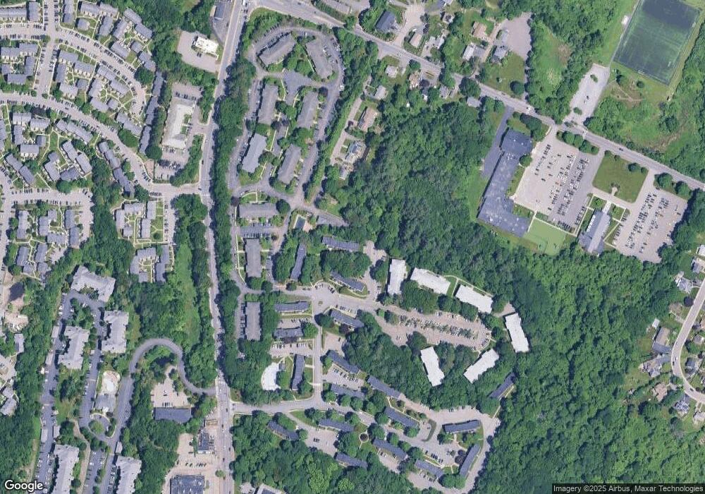 33 Jacqueline Rd unit A  33, Waltham, MA 02452 - photo 1