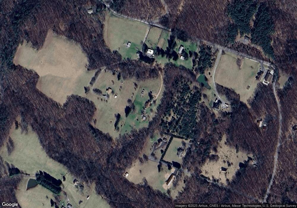 190 Swaim Ct, Berkeley Springs, WV 25411 - photo 1