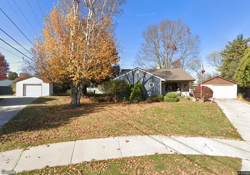 1416 N 2nd St, Manitowoc, WI 54220 - photo 1