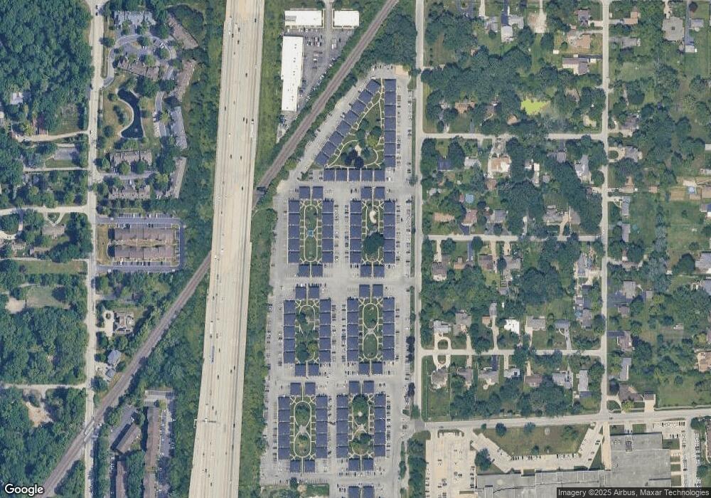 10060 Holly Ln unit 10060, Des Plaines, IL 60016 - photo 1