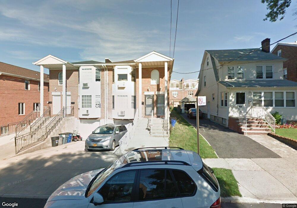 6127 161st St unit 1Fl, Flushing, NY 11365 - photo 1