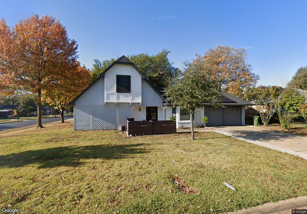 2021 Northglen Dr, Hurst, TX 76054 - photo 1