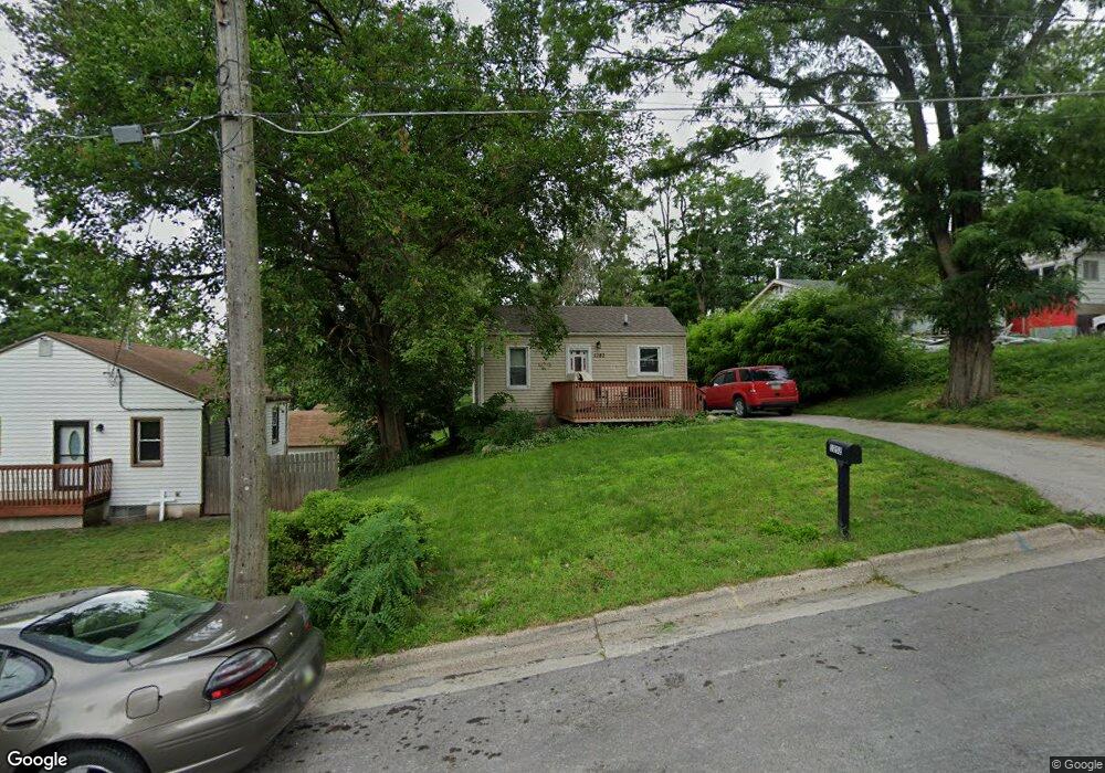 1252 E 35th St, Des Moines, IA 50317 - photo 1