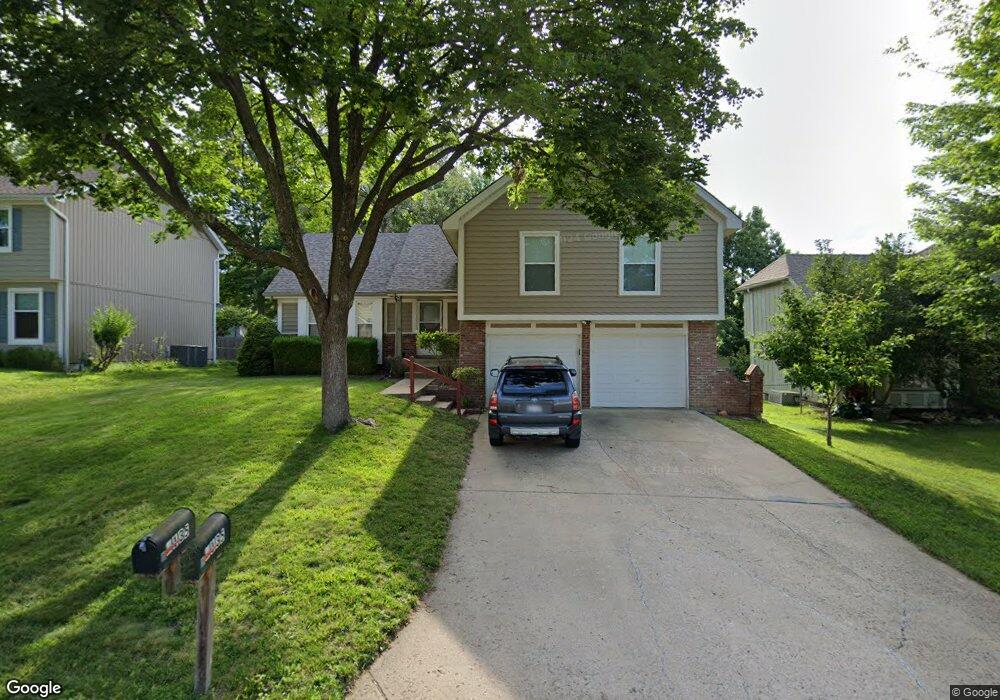 7135 Caenen Ave, Shawnee, KS 66216 - photo 1