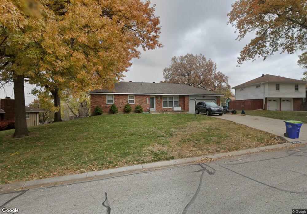 4711 Bond St, Shawnee, KS 66203 - photo 1