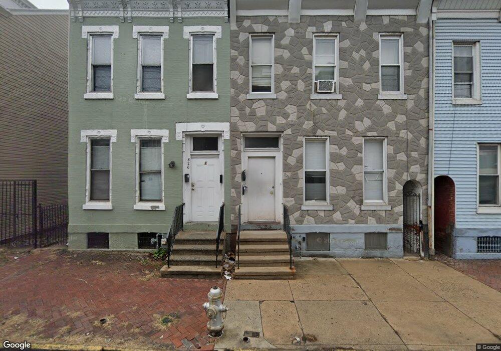 828 N 10th St, Reading, PA 19604 - photo 1