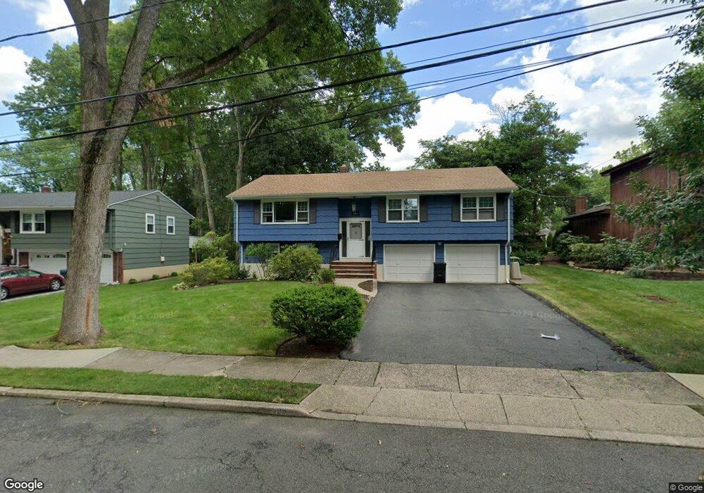 506 Marion Ln, Paramus, NJ 07652 - photo 1