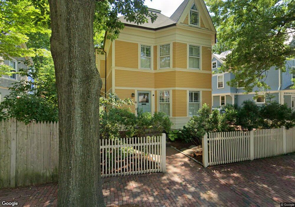 16 Linnaean St unit 18, Cambridge, MA 02138 - photo 1