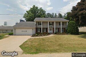 208 S 5th Ave, Forreston, IL 61030