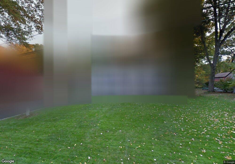 73 Stoneleigh Square, Fairfield, CT 06825 - photo 1