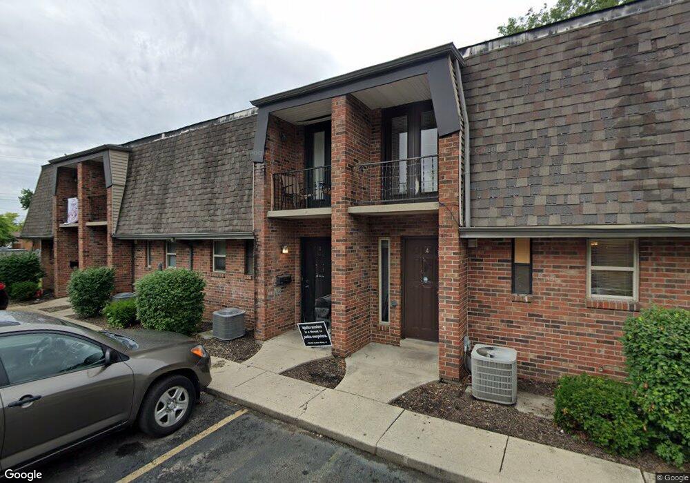 5586 Ironwood Ct unit B, Columbus, OH 43229 - photo 1