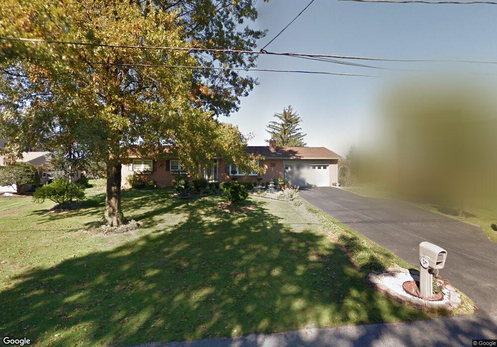 2959 Roosevelt Dr, Chambersburg, PA 17201 - photo 1