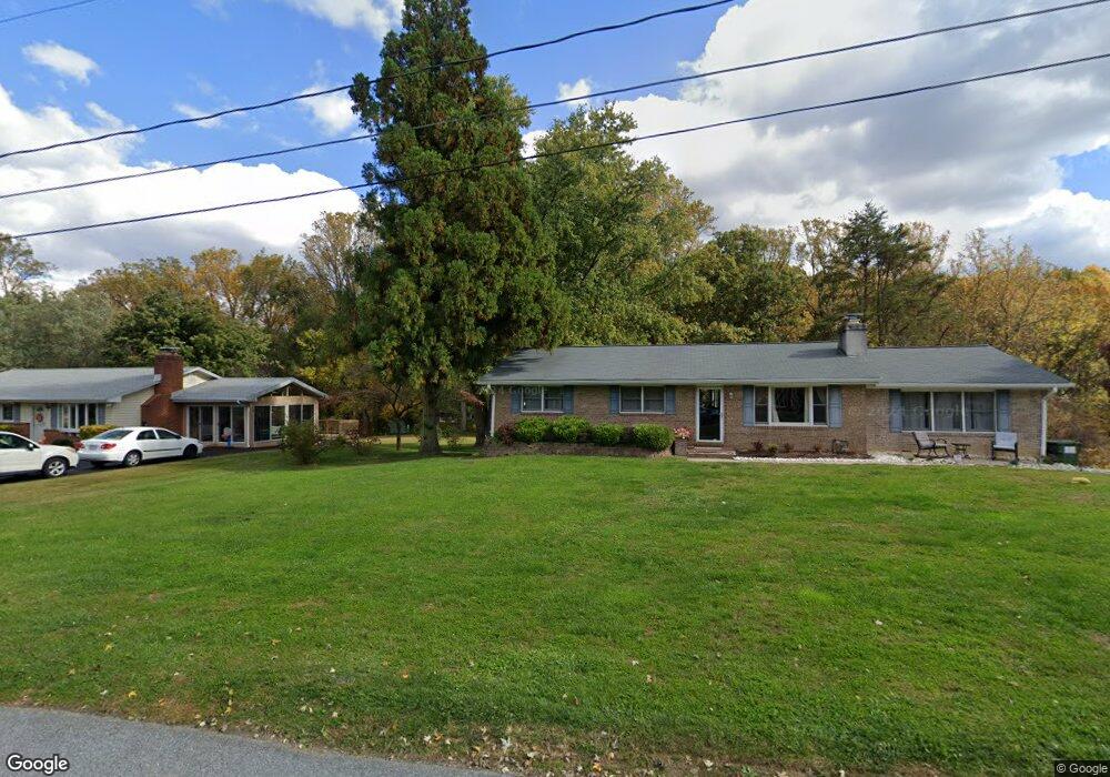 1327 Hillcrest Dr, Sykesville, MD 21784 - photo 1