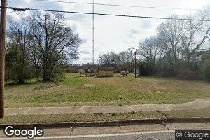 2412 Bell Ave, Columbus, MS 39701