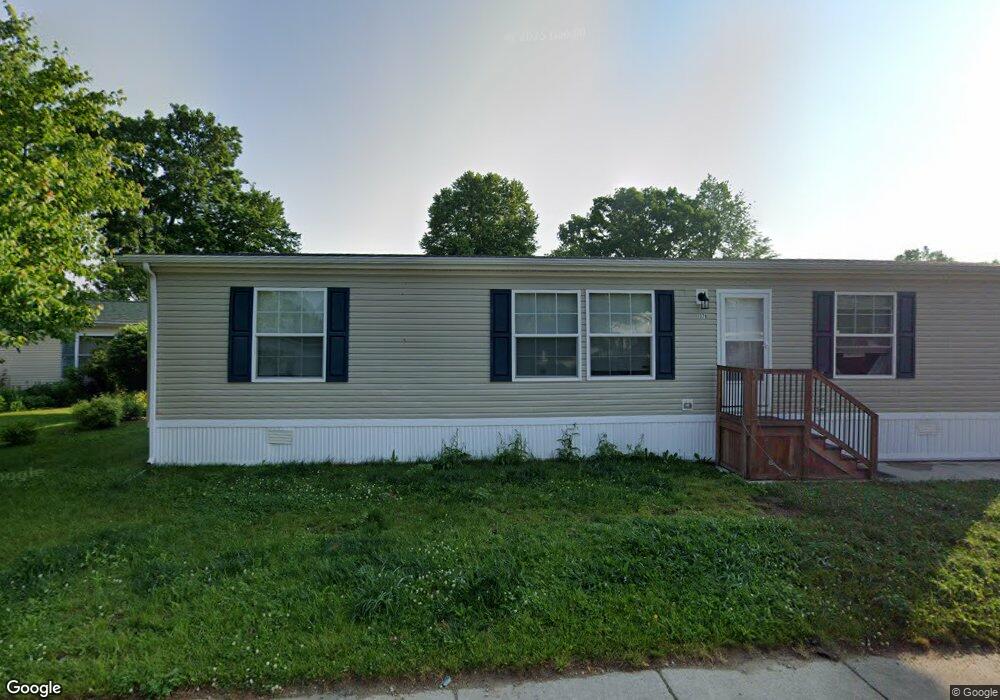 379 N Jack Pine Cir, Flint, MI 48506 - photo 1