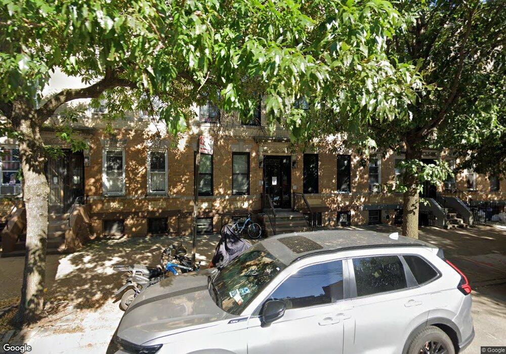 30-60 44th St unit 3-L, Astoria, NY 11103 - photo 1