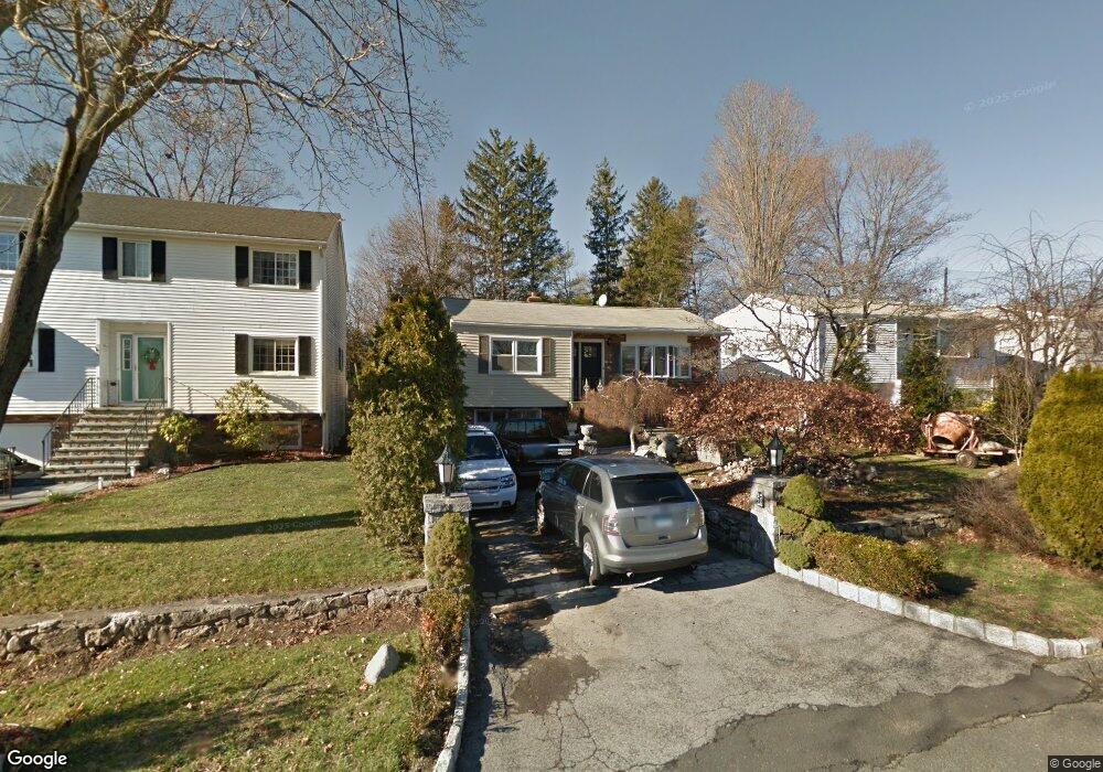 58 Hilltop Ave, Stamford, CT 06907 - photo 1