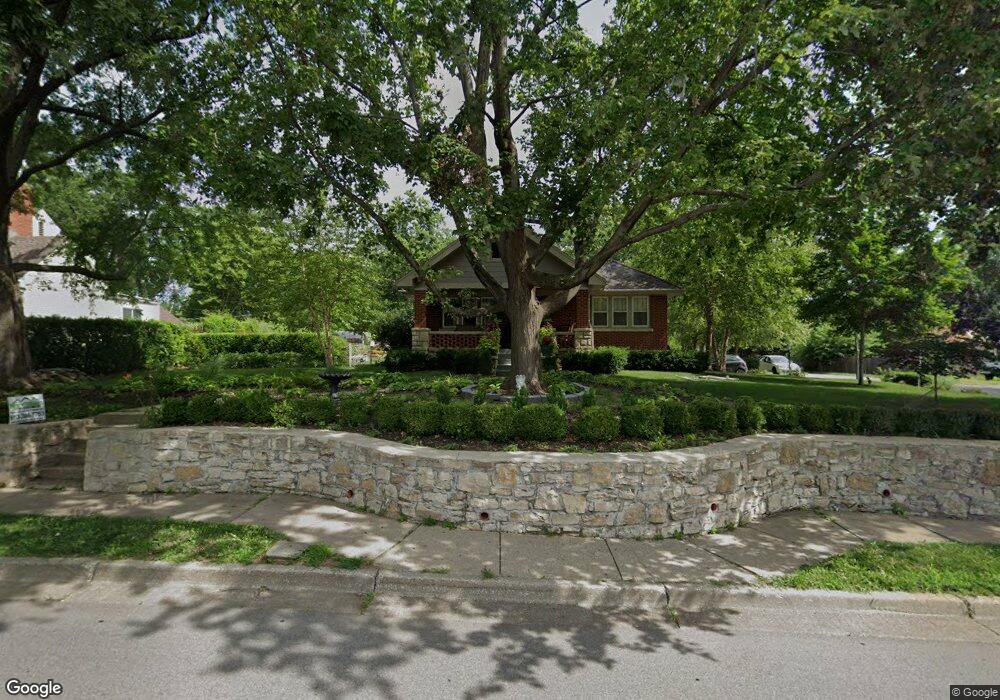 11808 Johnson Dr, Shawnee, KS 66203 - photo 1