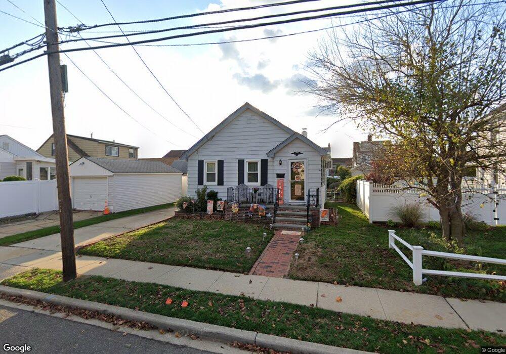 2864 Beverly Rd, Oceanside, NY 11572 - photo 1